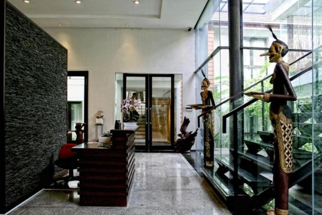 Rumah Nenek Hotel And Restaurant Padang  Exterior foto